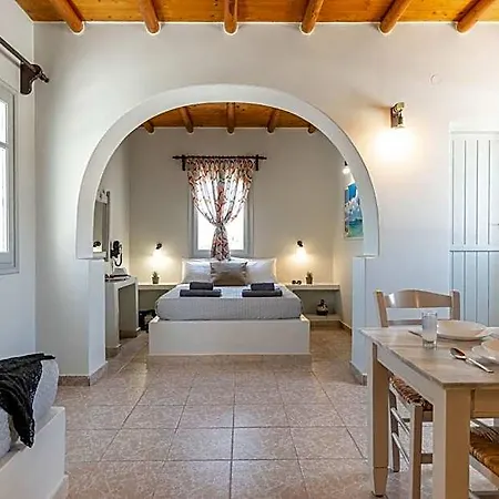 Michalios Cycladic Hotel 2*